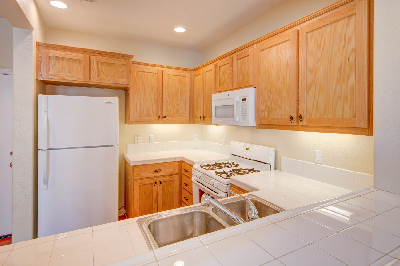 1610 Chamberlain-11.jpg